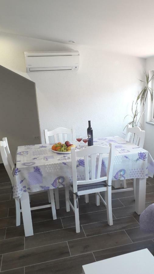 Apartmani Zilic Dugi Rat Dış mekan fotoğraf